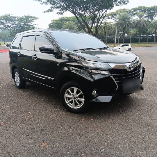 Toyota Avanza 1.3 G AT 2020 bekas warna silver - CMBET